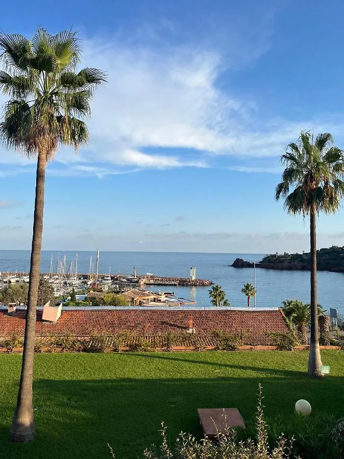 Appartement Avec Vue Mer Et Piscine Théoule-sur-Mer Apartamento